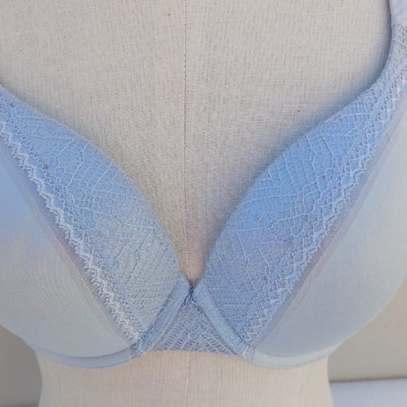VICTORIA'S SECRET Light Blue Lace Trim Bra - Picture 3 of 7